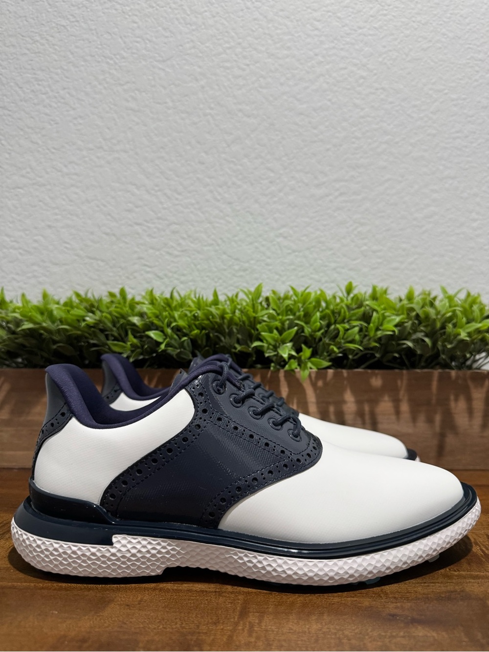 G/FORE Gallivan2r Saddle White Twilight Navy Golf Shoes GMF000068 Men's Size 7.5